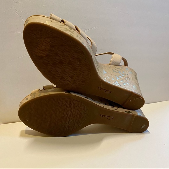 Women’s Clark’s Wedges - Size 11 - Picture 5 of 7